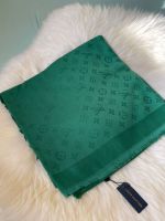 Платок брендовый LV зеленый  28092300