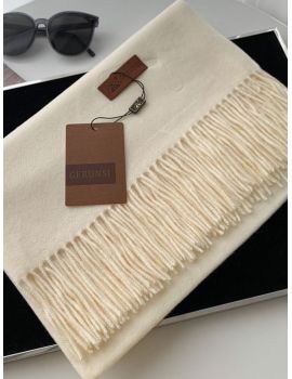 Палантин женский GERUNSI  теплый молочный 24112506