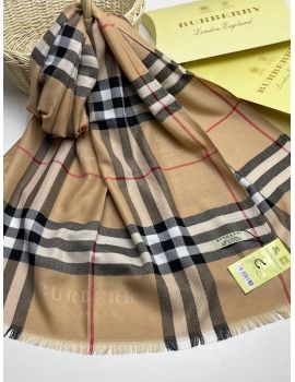 Палантин Burberry белый  03112516