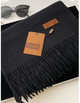 Палантин женский GERUNSI  теплый черный 24112502