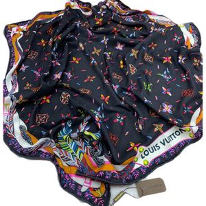 Платок брендовый шелковый   черный 300121