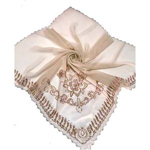 Платок в церковь молочный 270129