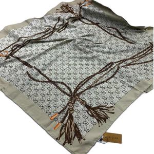 Шелковый женский платок Gucci  серый  060100