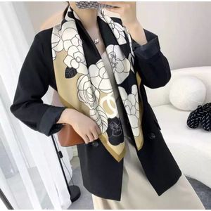 Шелковый платок Chanel 241023 бежевый