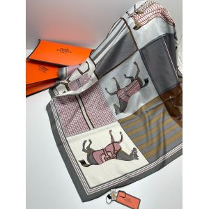Платок HERMES женский 21042405 сиреневый