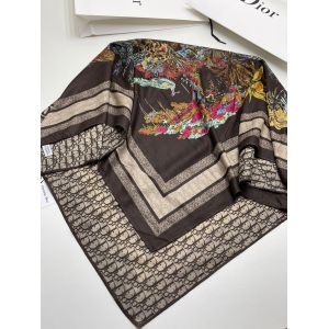 Женский шерстяной платок Christian Dior коричневый 28112332