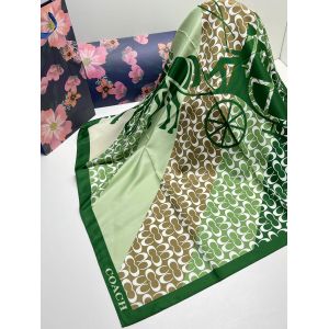 Платок шёлковый Coach зеленый 21012403