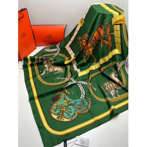 Шелковый платок женский HERMES зеленый 05022406