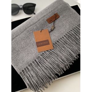 Палантин женский GERUNSI  теплый серый 24112509