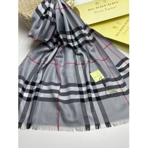 Палантин Burberry серый  03112514