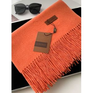Палантин женский GERUNSI  теплый оранжевый 24112504