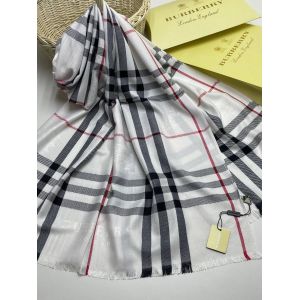 Палантин Burberry белый  03112520