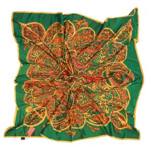 Шелковый платок HERMES зеленый, 5124