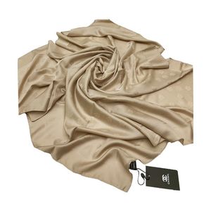 Шелковый платок Chanel 510197 бежевый