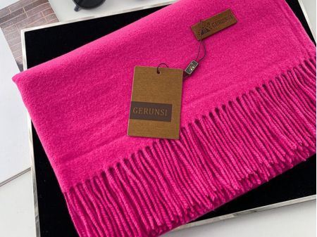 Палантин женский GERUNSI  теплый розовый 20112500