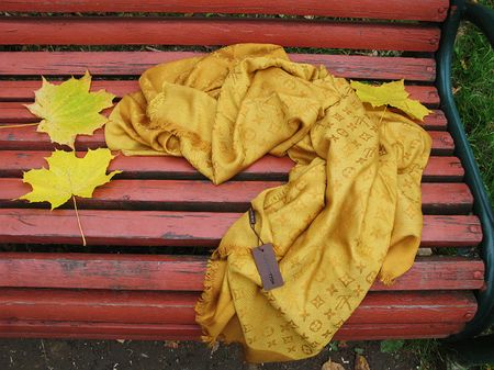 Платок Louis Vuitton горчичный 1144