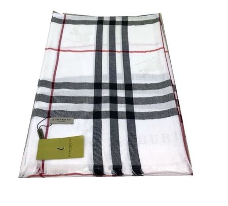 Палантин Burberry белый В0001