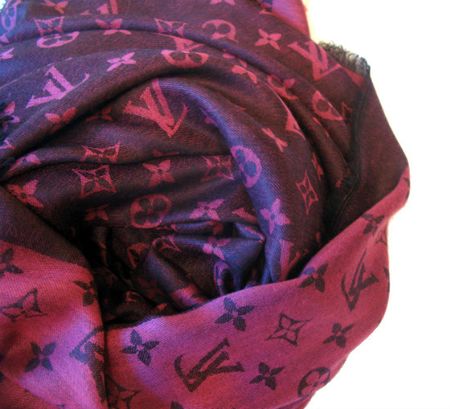 Платок брендовый шерстяной розово-черный 1115