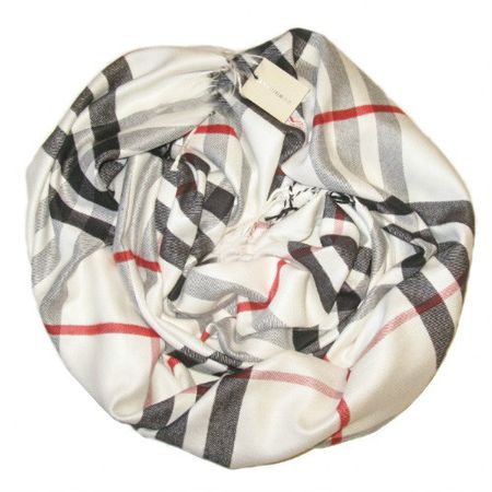 Платок Burberry белый 2111 Платок Burberry белый 2111
