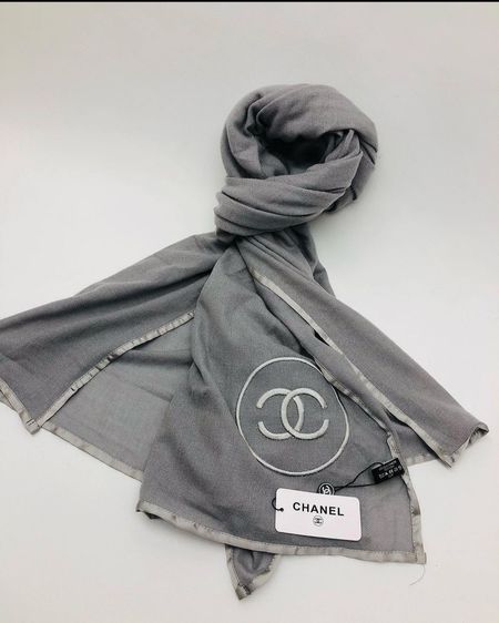 Палантин  женский CHANEL серый  281200