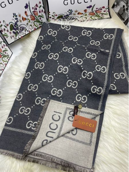 Палантин GUCCI серый 02092402