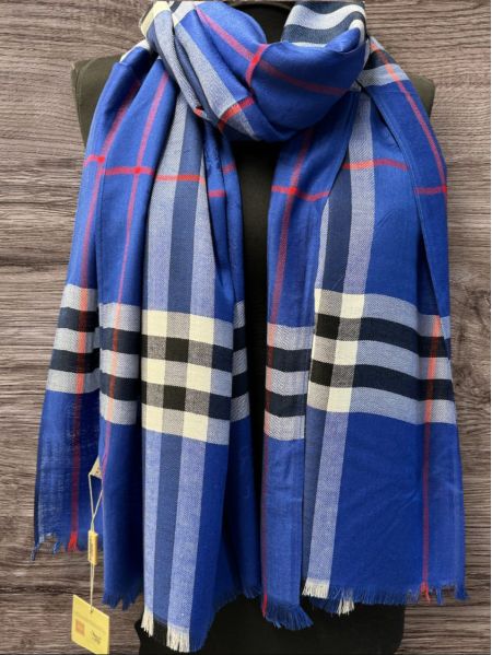 Палантин Burberry яркий синий  03112513