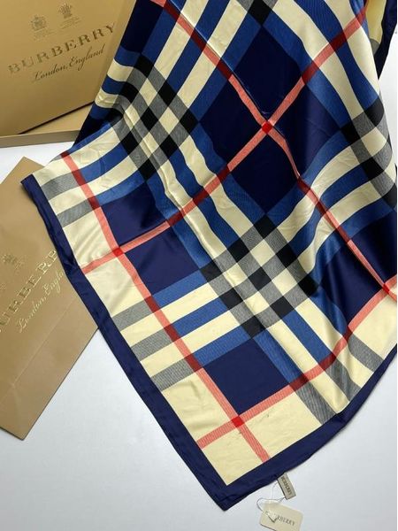 Шелковый платок Burberry 212111 синий Шелковый платок Burberry 212111 синий