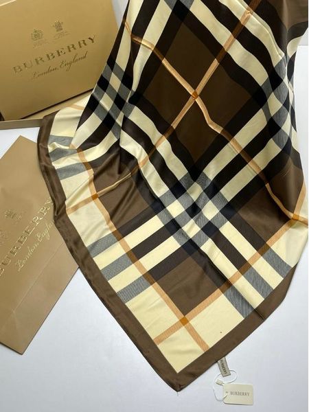 Шелковый платок Burberry 21212 коричневый