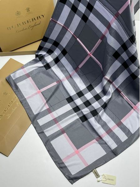 Шелковый платок Burberry 21216 серый