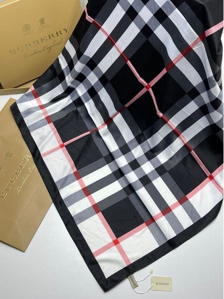 Шелковый платок Burberry 21210 черный