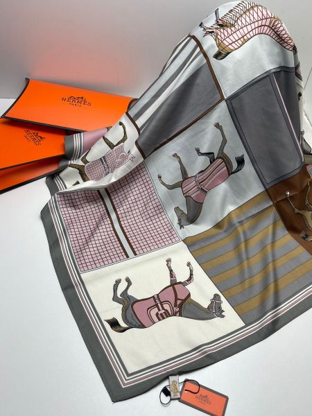 Платок HERMES женский 21042405 сиреневый