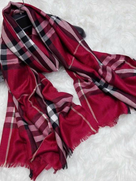 Палантин Burberry красный 03112510