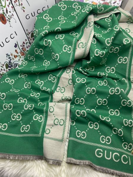 Палантин GUCCI зеленый 02092400