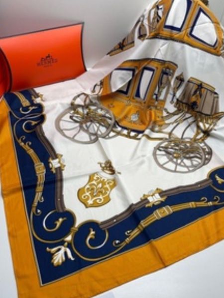 Платок шелковый HERMES 14112409 оранжевый