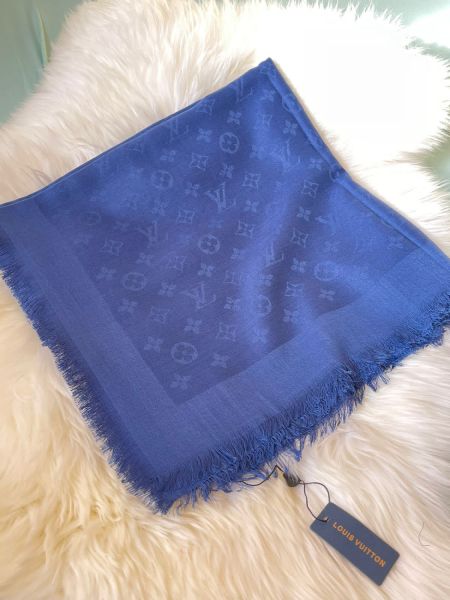 Платок брендовый LV голубой 28092313