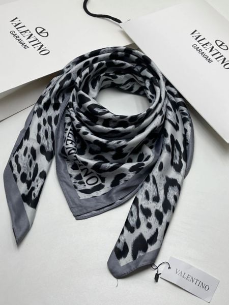 Женский платок шёлковый Valentino серый 14072319