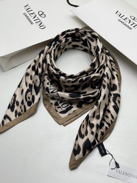 Женский платок шёлковый Valentino бежевый 14072316