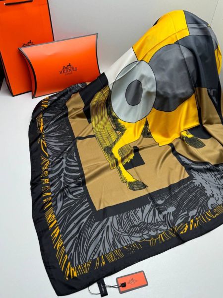 Шелковый платок HERMES черный с желтым 04082003