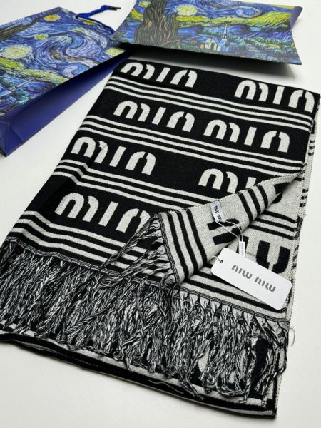 Палантин женский MIU MIU 04112500