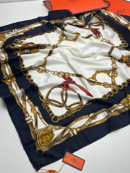 Шелковый платок HERMES белый 2609225