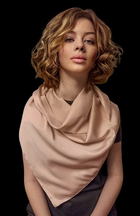 Шелковый платок Dulanna пудровый 260123